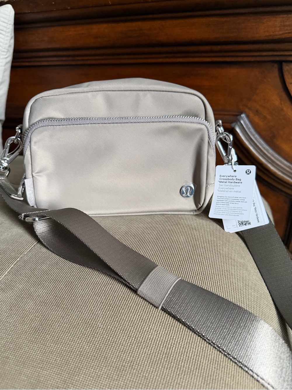 Lululemon Everywhere Crossbody Bag in Light Gray NWT